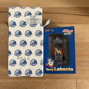 Terry Labonte #5 Kellogg's NASCAR 2002 Monte Carlo 1:64 Action - It’s GREAT! - Picture 1 of 8