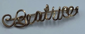 Vintage Script Name Brooch Cursive Gold Wire Pin  Beatrice - Picture 1 of 4