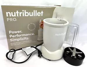 NUTRIBULLET PRO 900 Watts 32 Oz Supercharged Nutrient Extractor In Box Non-Slip - Picture 1 of 7