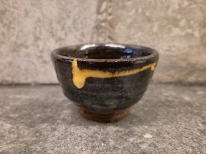 Clive Bowan Slipware Guinomi - Picture 1 of 3