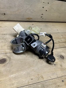 2011-2013 Kia Soul Ignition Switch Lock Cylinder w/ Key OEM - Picture 1 of 9