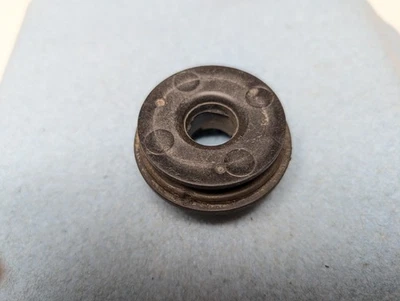 98-03 Toyota Sienna Radiator Lower Rubber Insulator Mounting Cushion ( 1 ) - Image 1 of 4