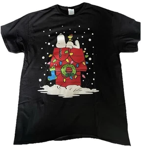 Christmas Lights Peanuts Holiday Snoopy Woodstock Medias NEGRAS T-Shirt GRANDE - Imagen 1 de 9
