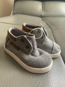 TOM'S Toddler Canvas Shoes footwear sneakers size 5 - Picture 1 of 2