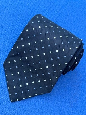 Auténtica corbata GIORGIO ARMANI diseño a cuadros en punta azul marino 100 % seda Foto 1 de 4