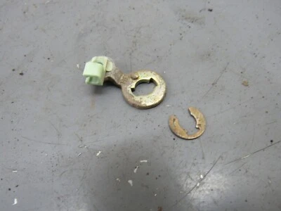 Clip de cilindro de bloqueo de manija de puerta Honda Prelude 1997-2001 OEM Foto 1 de 4