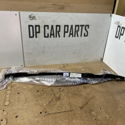 Soporte de soporte central para parachoques trasero VOLVO V90 D4 31449280 2018 Foto 1 de 4