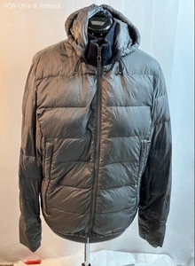 Michael Kors Jacket Men's Gray Premium Down Full Zip Hooded Puffer Size M - Picture 1 of 9
