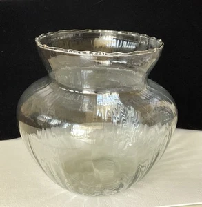 Ribbed Clear Flower Bowl Vase Decorative Ruffled edge EUC - Picture 1 of 12