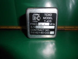 T-405 FREQ 37.2MHz TCXO CRYSTAL NEW OLD STOCK - Picture 1 of 5