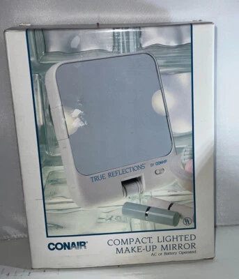 Espejo de maquillaje iluminado Conair True Reflections montado en la pared Foto 1 de 2