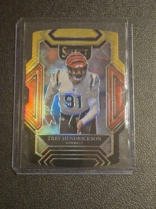 2021 Panini Select #209 Trey Hendrickson Black and Gold Prizm Die Cut - Foto 1 di 2