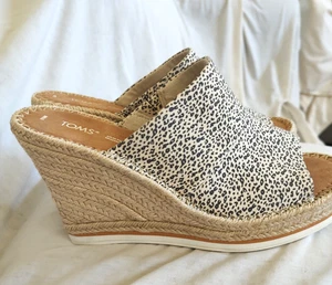 Toms Monica Pantoletten Espadrille Keilabsatz Plateau Sandalen Tiermotiv Größe 9,5 - Bild 1 von 6