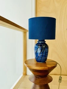 Base lampada astratta blu modernista ceramica studio (paralume non incluso) - Foto 1 di 18