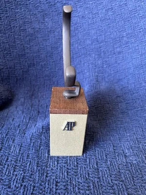 Soporte de exhibición original para reloj Audemars Piguet: una gema de coleccionista AP Foto 1 de 4