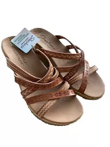 Skechers Lux Foam Beverlee Tiger Posse Wedge Cork Sandals Sz 9 M New - Picture 1 of 10