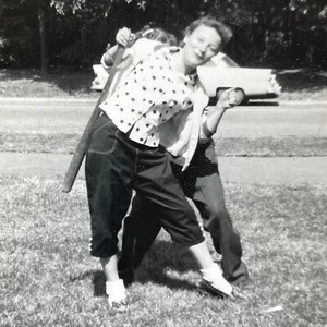 O2 Photo 1950's Women Woman Shy Hiding Behind Other Girl Old Car Bobby Socks - Picture 1 of 3