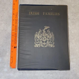 IRISH FAMILIES Book MACLYSAGHT NAMES ORIGINS ARMS ORIGINS GENEALOGY 1957 Vtg - Foto 1 di 15