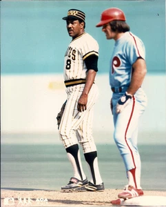 Foto de béisbol brillante de Willie Stargell y Pete Rose con licencia sin firmar 8x10 MLB - Imagen 1 de 1