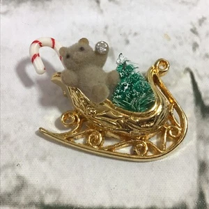 Vintage Christmas Booch Santa’s Sleigh Teddy Bear Holiday Lapel Pin - Picture 1 of 3