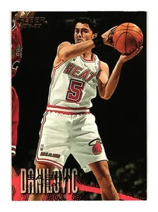 1996-97 Fleer #209 Sasha Danilovic - Picture 1 of 2