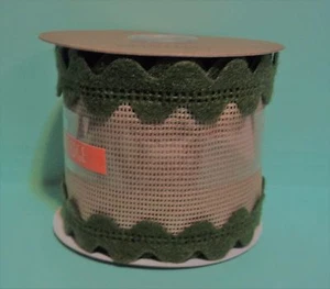 Christmas Autumn Green Rick Rack & Tan Natural Wire Edge 2.5" Ribbon 12 ft NEW - Picture 1 of 1