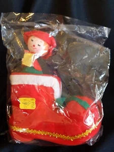 Vint 1980 FLOCKED ELF Felt Figure in CHRISTMAS BOOT Decor Ornament Table Display - Picture 1 of 8