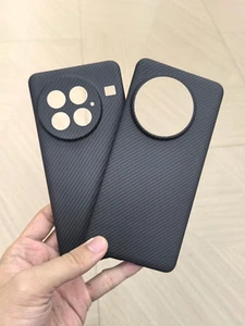 Custodia rigida in vera fibra di carbonio di lusso per OnePlus 13 - Foto 1 di 12