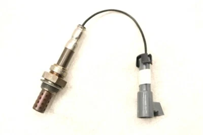 NEW OEM GM O2 Oxygen Sensor 21025117 Saturn SC1 SC2 SL1 SL2 SW1 SW2 1995-2000 - Image 1 of 4