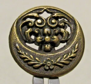 Antique Floral Wreath Metal Die Cut Cast Mold In Shank Button #H5 - Picture 1 of 2