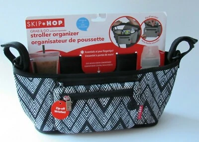Skip Hop Grab & Go Universal Cochecito Organizador y Muñequera Negro/Blanco NUEVO Foto 1 de 2