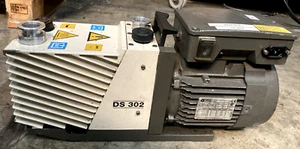 Bomba de vacío Varian DS302 949-9325S006 - Imagen 1 de 7