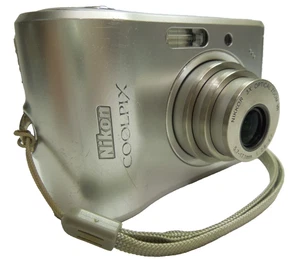 Nikon Coolpix L15 Digital Camera 8MP Silver with User Manual – Tested & Working - Picture 1 of 17