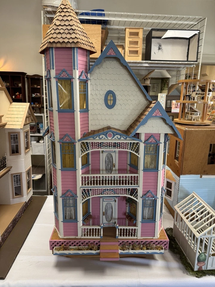 Casa de muñecas Dura-Craft San Franciscan totalmente montada con cable recogida local Foto 1 de 4