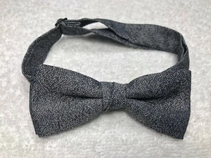 BOYS ADJUSTABLE BOW TIE GRAY NWOT - Picture 1 of 3