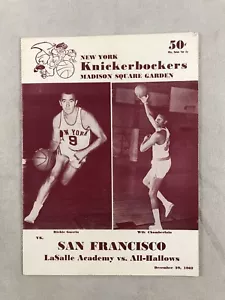 1961 NY Knicks vs San Francisco Warriors Programm, Wilt Chamberlain Cover - Bild 1 von 17