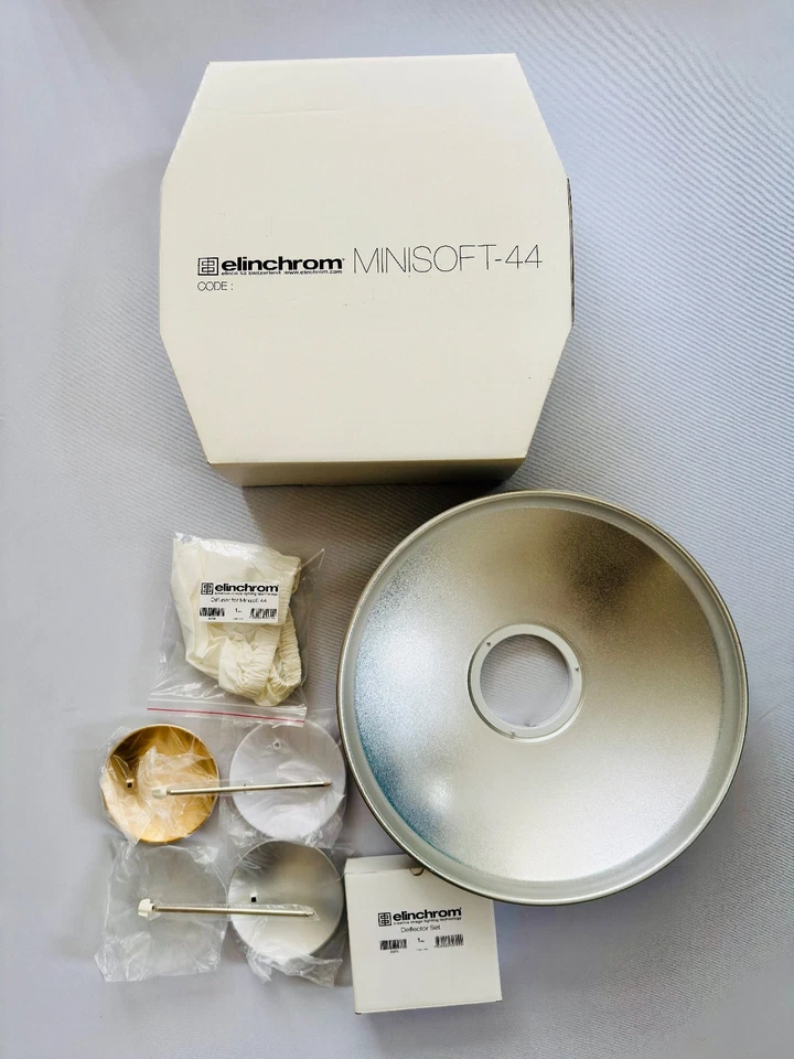 Boxed Elinchrom Reflector Minisoft 44cm with White Diffuser and 4 Deflector Set  - Image 1 of 1