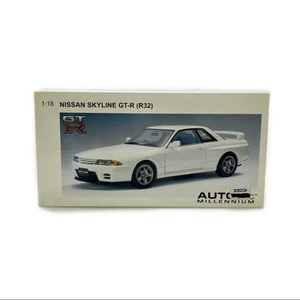 1/18 AUTOart 77342 Nissan Skyline GT-R Crystal White - Picture 1 of 8
