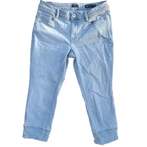 J. Jill - Women's Size 6 Capri Jeans Light Blue Stretch with Cuffed Raw Edge Hem - Picture 1 of 12