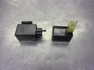 625 A HONDA SHADOW SPIRIT 1100 2002 OEM SET RELÉ (DOS) Foto 1 de 4