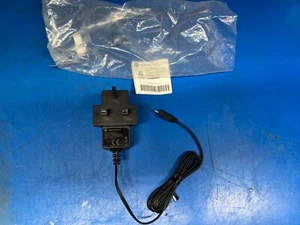 Motorola walkie-talkie radio standard charger MU05BK050100-B2 100-240V 0.2A - Picture 1 of 6
