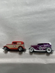 Hot Wheels Larry's Garage '32 Ford Sedan Delivery w/Real Riders 34 Ford White - Picture 1 of 8