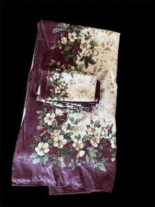 Vintage 90er formelle Weihnachten Damast Tischdecke 8 Servietten Set Burgund Creme 55”x108” - Bild 1 von 7