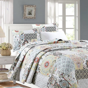 Moorea Reversible Quilt Set, Bedspread, Coverlet - Picture 1 of 8