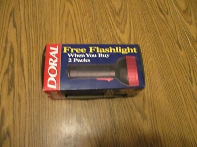 LINTERNA PUBLICITARIA CIGARRILLOS DORAL EN CAJA ORIGINAL Foto 1 de 3