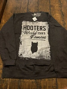 Hooters Mens World Famous 1983 Long Sleeve Sweatshirt Charcoal XL NWT - Picture 1 of 6