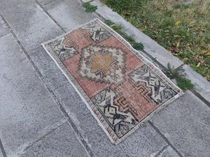 1.6x2.7 ft Small Turkish Oushak Rug | Vintage Handwoven Wool Mat - Picture 1 of 15