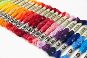 GENUINE DMC ETOILE SHIMMERING THREADS - 35 GLITTERING CLOLOURS - Picture 1 of 37