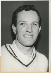 Tennis. Der Junge Champion Hollandrad Bastler Tom Okker. Sport. 1968 - Bild 1 von 2
