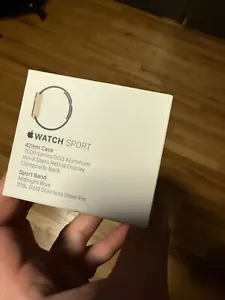 Apple Watch Sport 1st Generation 7000 Series Smartwatch Gold 42MM Aluminum Case - Picture 1 of 6